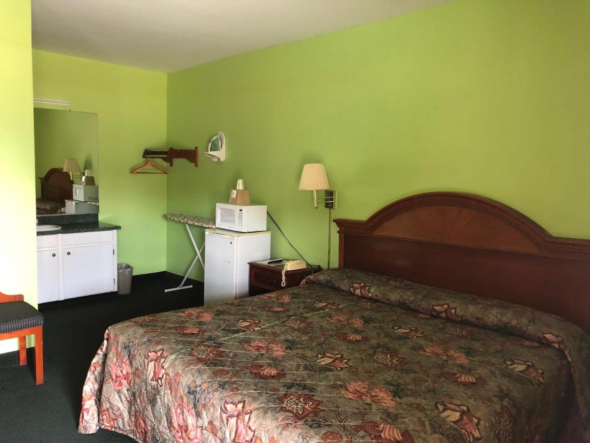 Ranch House Motel Marksville Buitenkant foto